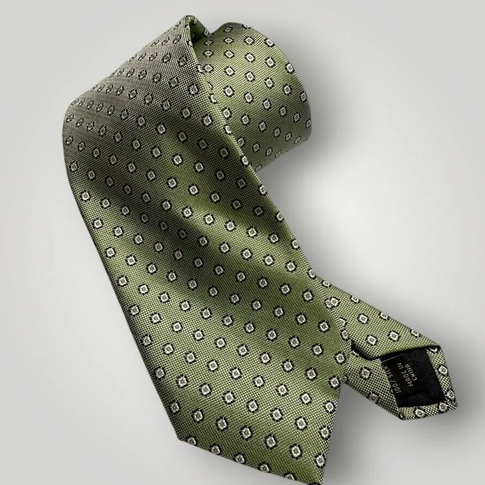 JOS A BANK Tie Polka Dot 100% Silk Necktie Green/Black/White NWOT